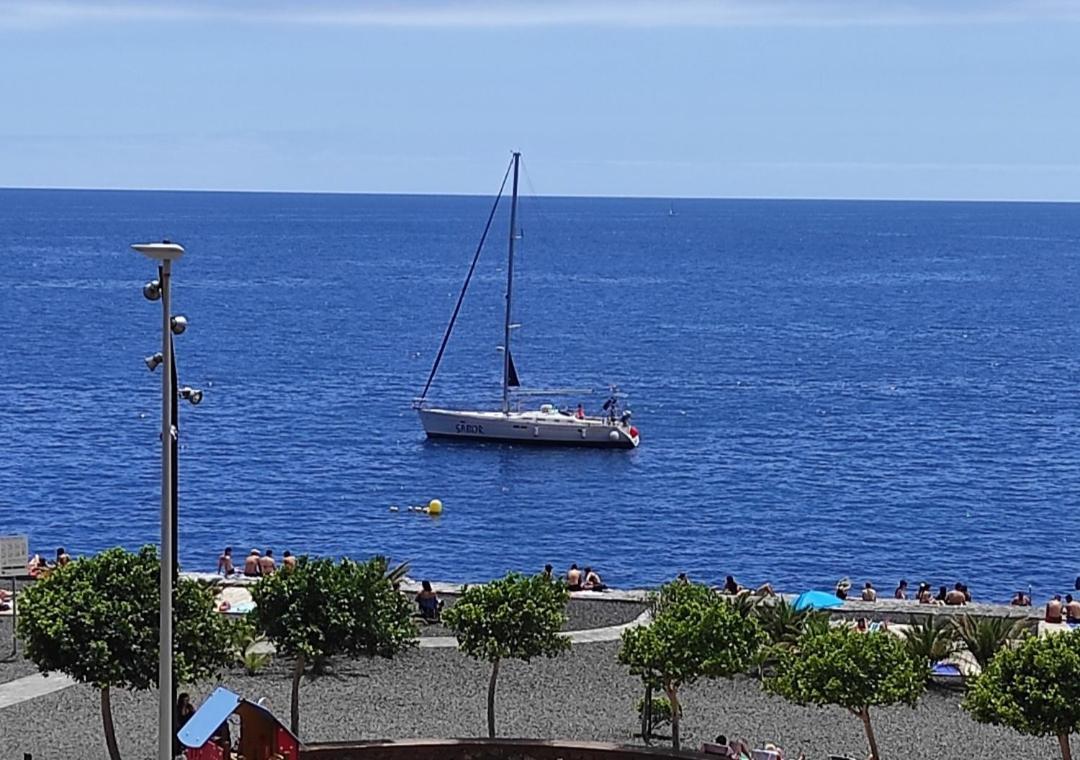 Primera Linea De Playa Con Vistas Al Mar Y Plaza De Garaje Radazul Exterior photo